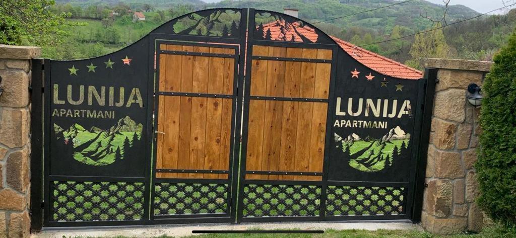Apartmani Lunija Gornji Milanovac Exterior photo
